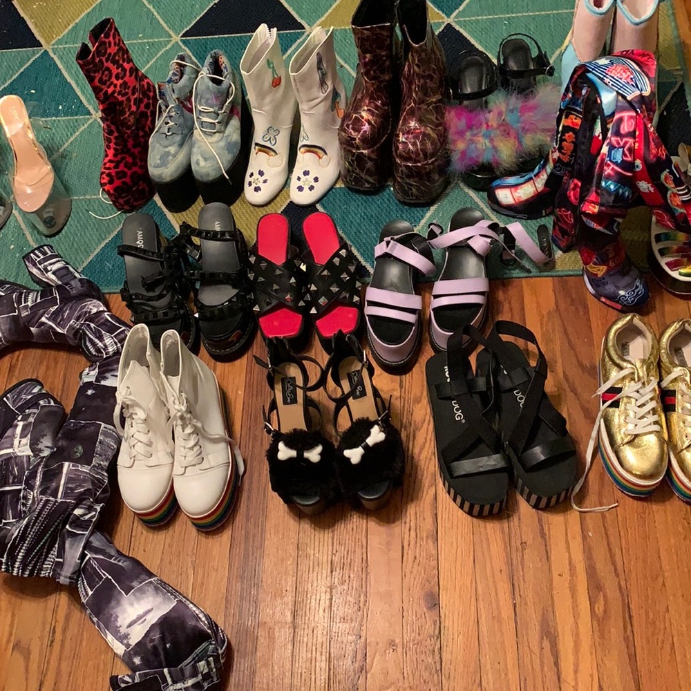 Okay all these shoes need homes.